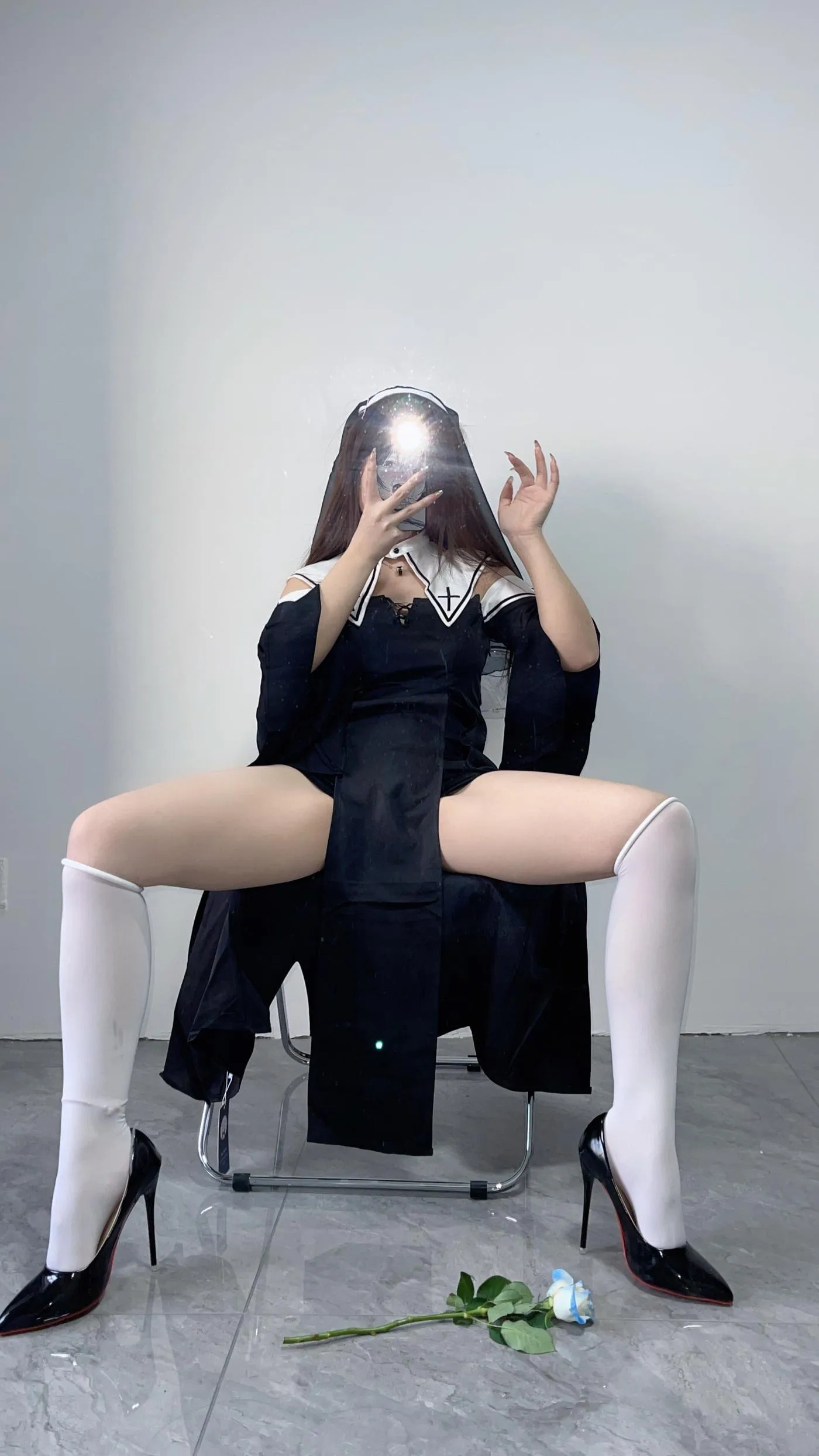 桃沢樱呀 – NO.14 纯情修女 [32P]插图1